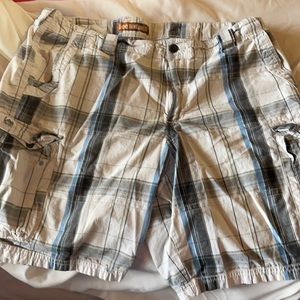 Men’s size 40 cargo shorts